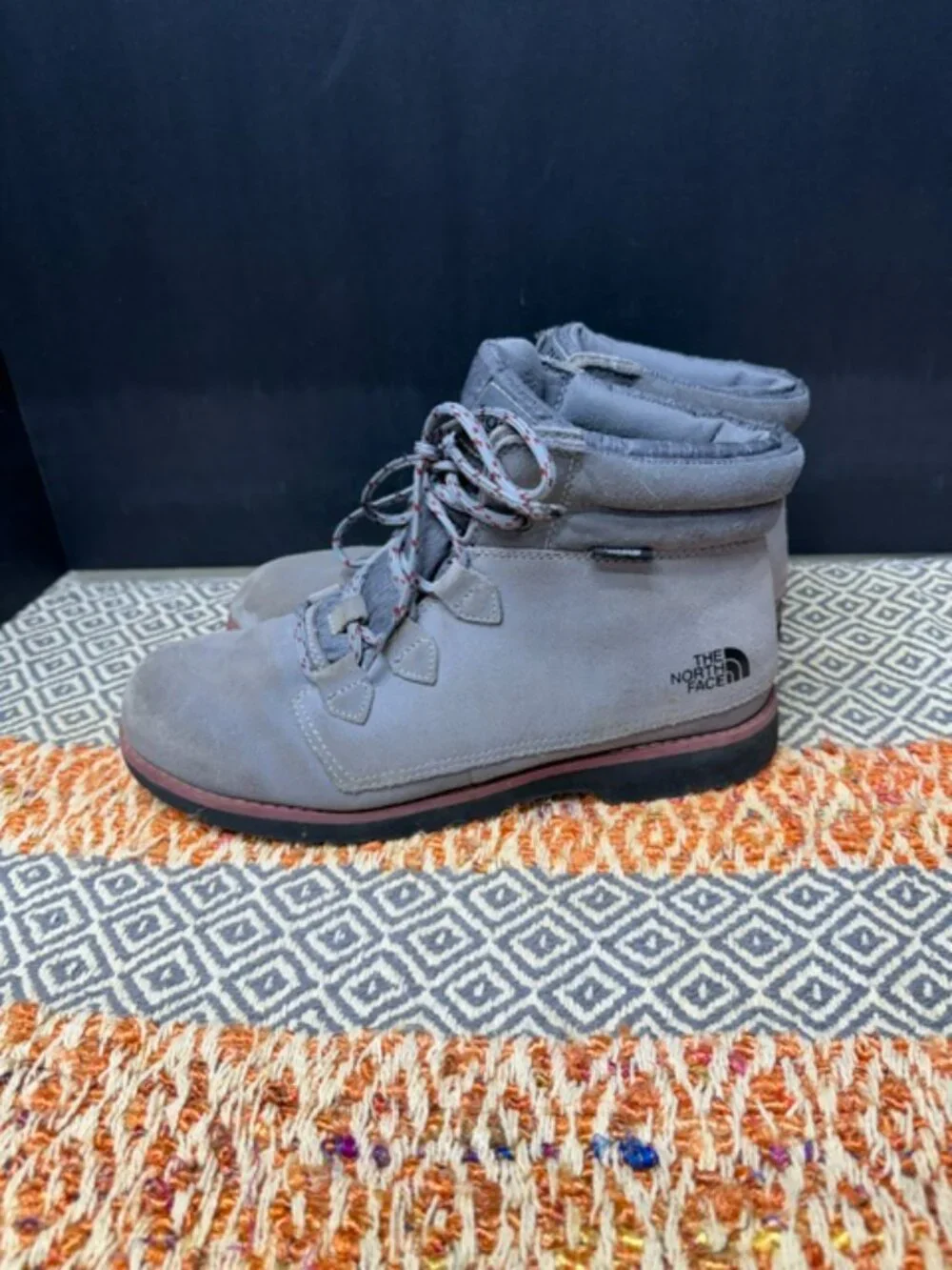 The North Face Ballard Roll Down Boots Woman's Size 9.5